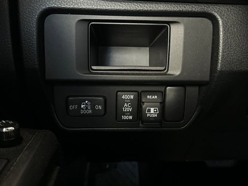 Used 2017 Toyota Tacoma TRD Off-Road image 26