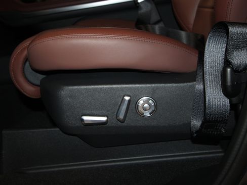 New 2026 Lincoln Navigator L Reserve AWD/4WD image 7