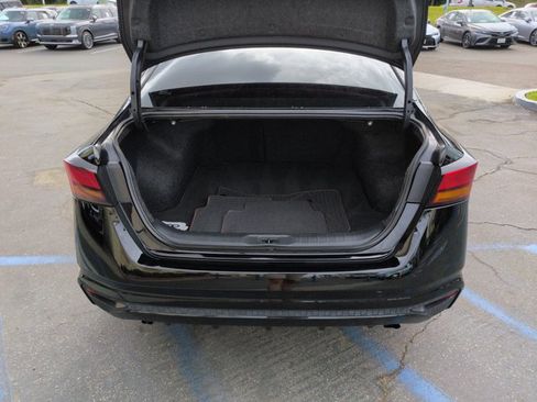 Used 2019 Nissan Altima 2.5 S FWD image 6