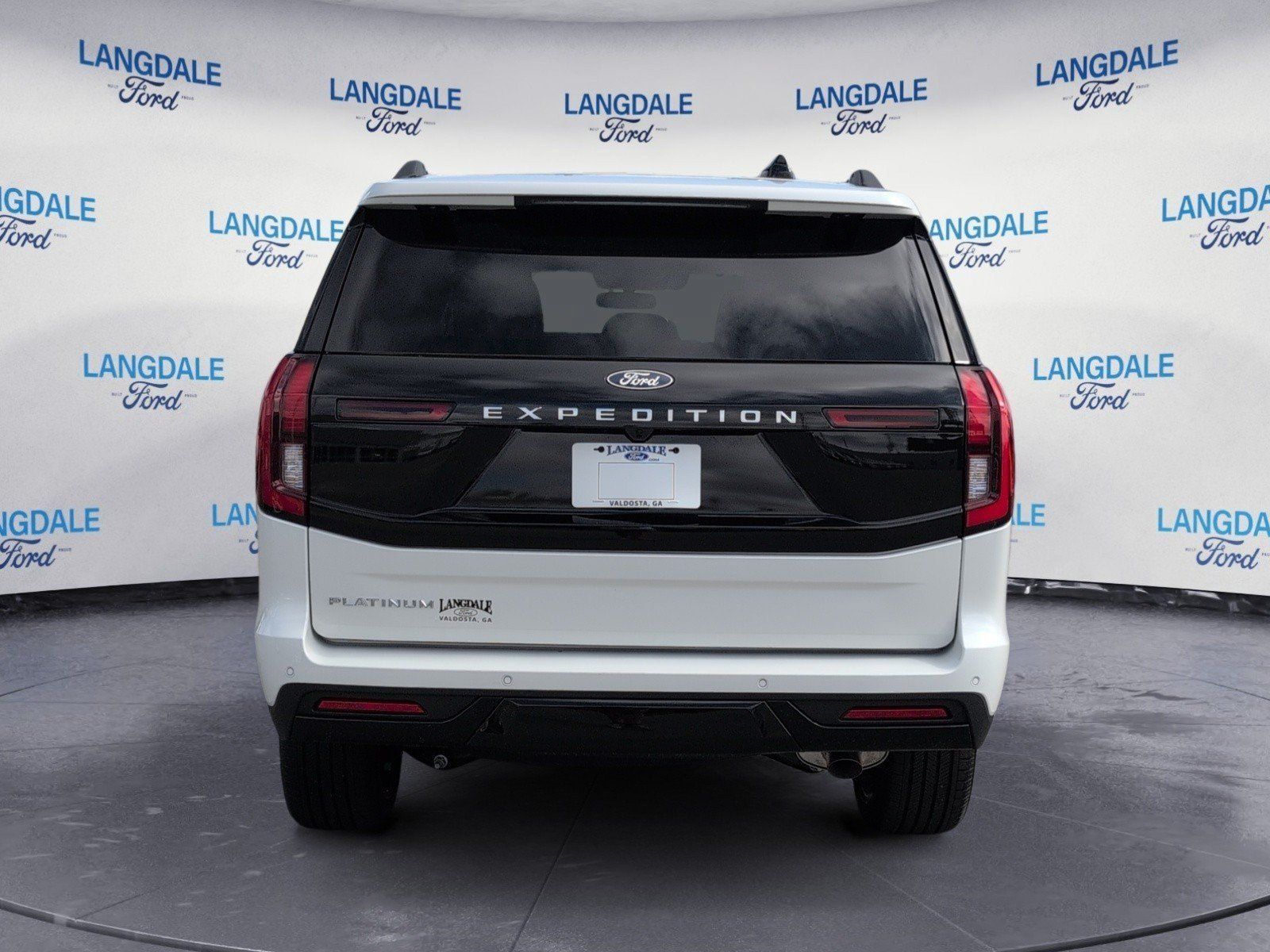 New 2027 Ford Expedition Platinum w/ Platinum Ultimate Package AWD/4WD image 8