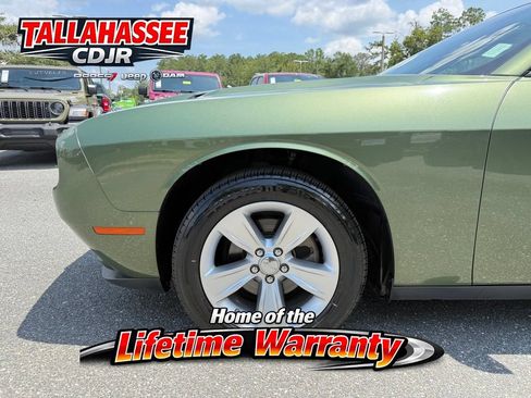 Used 2023 Dodge Challenger SXT RWD image 11