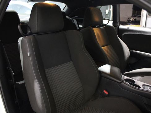 Used 2020 Dodge Challenger R/T image 15