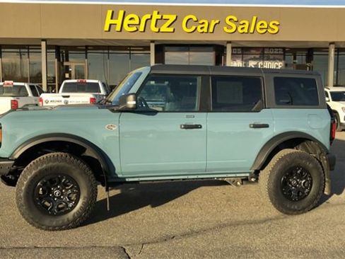 Used 2023 Ford Bronco Wildtrak image 5