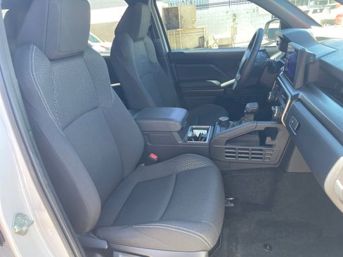 Used 2025 Toyota 4Runner SR5 image 30