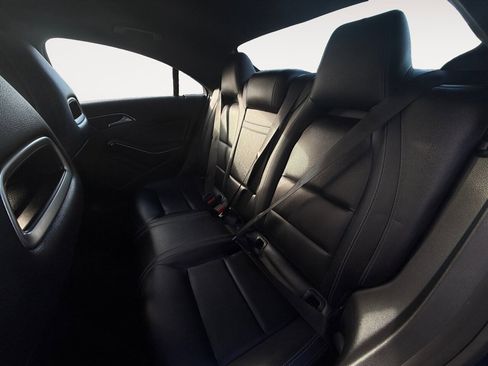 Used 2018 Mercedes-Benz CLA 250 4MATIC w/ Premium Package image 14