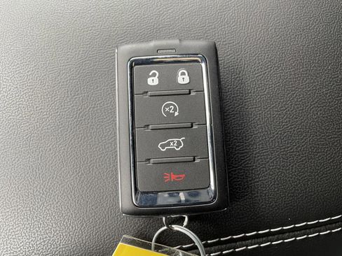 New 2025 Jeep Grand Cherokee Altitude RWD image 20