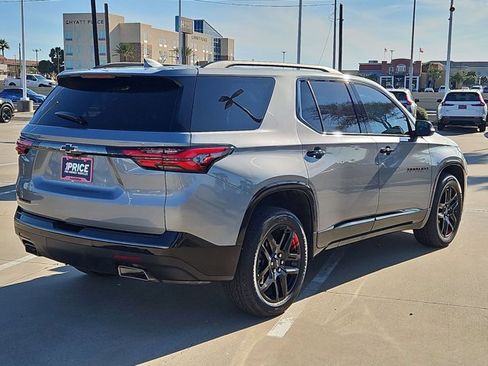 Used 2023 Chevrolet Traverse Premier w/ Redline Edition image 5