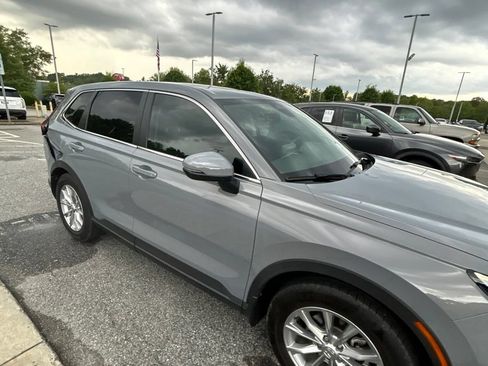 Used 2025 Honda CR-V EX-L image 18