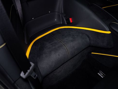 Used 2022 Ferrari Roma RWD image 38