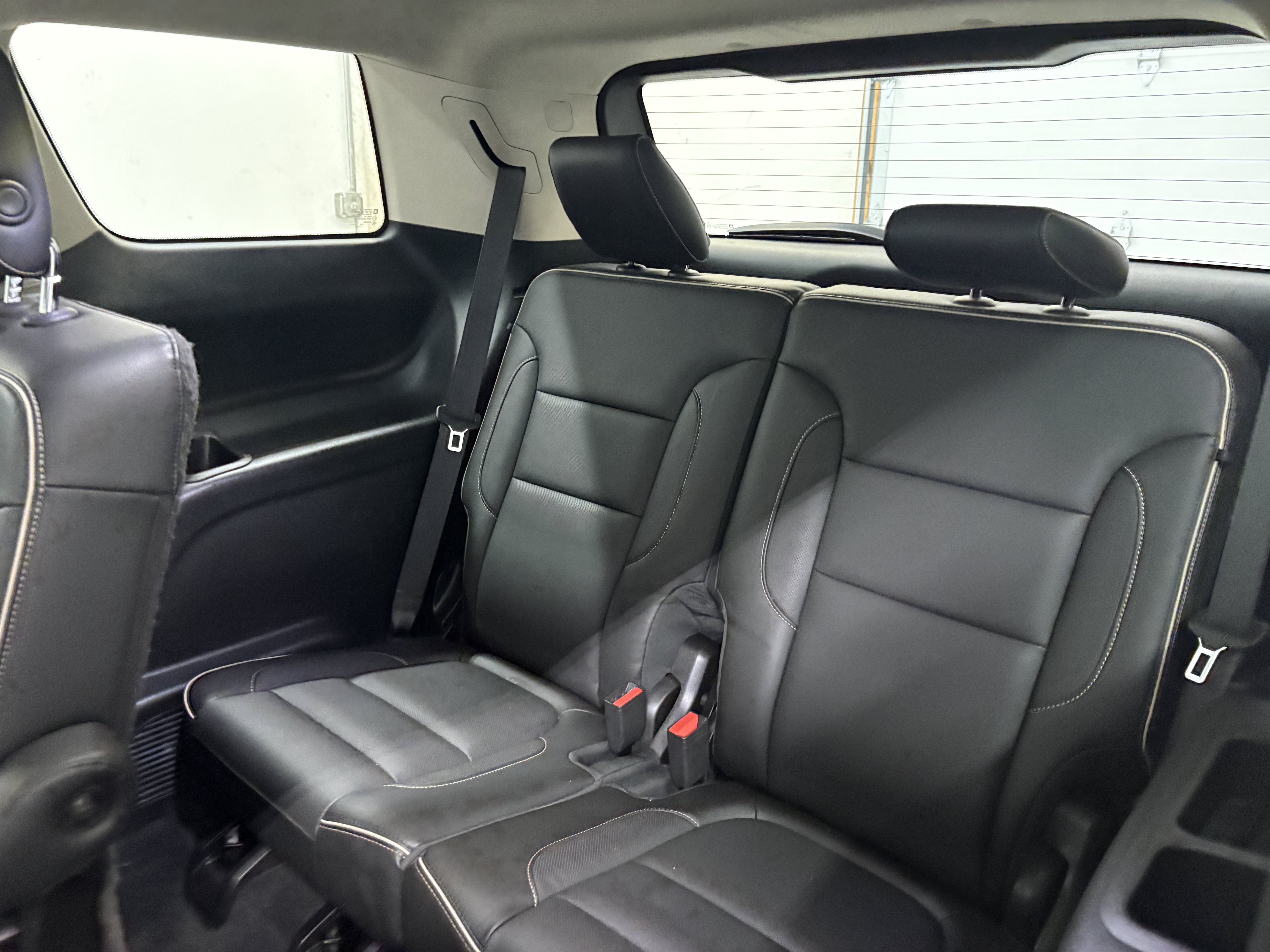 Used 2019 GMC Acadia Denali w/ Technology Package FWD image 14