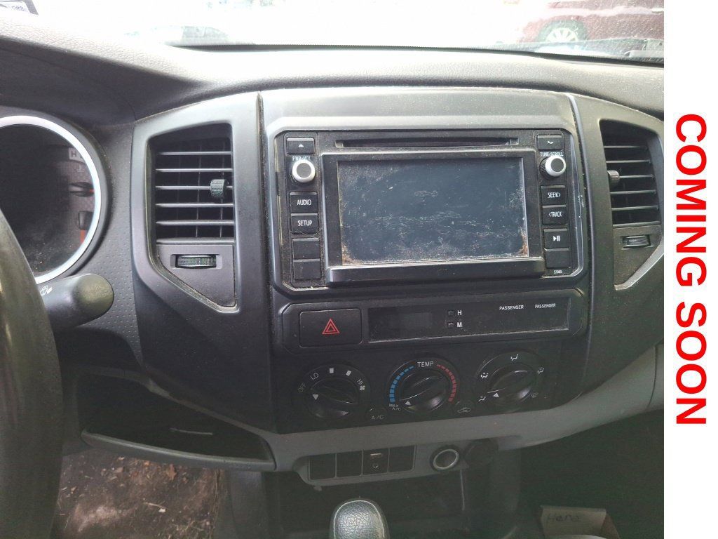Used 2014 Toyota Tacoma 2WD Regular Cab image 11
