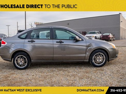 Used 2010 Ford Focus SE image 27