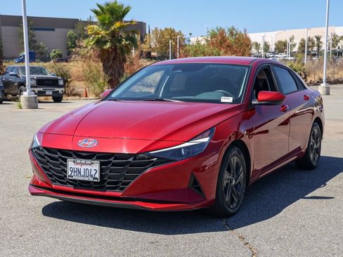 Used 2023 Hyundai Elantra SEL FWD image 8