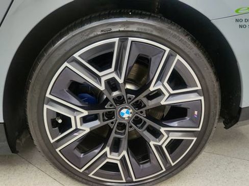 Used 2026 BMW i5 eDrive40 w/ M Sport Package RWD image 96
