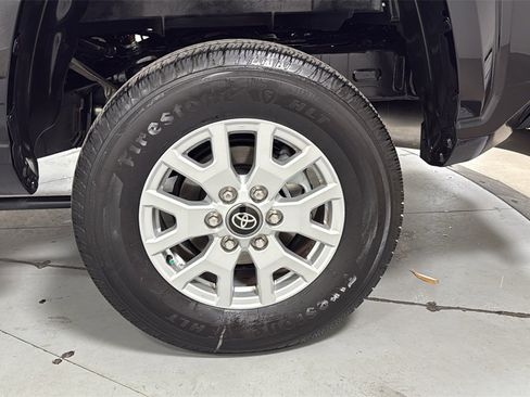 Certified 2025 Toyota Tacoma SR5 image 23