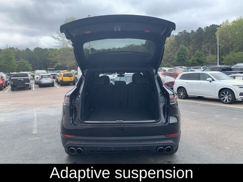Used 2019 Porsche Cayenne S image 15