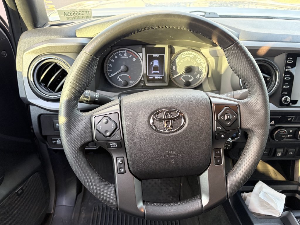 Used 2021 Toyota Tacoma TRD Off-Road w/ TRD Premium Off Road Package AWD/4WD image 8