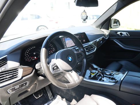 Used 2021 BMW X5 xDrive40i w/ M Sport Package AWD/4WD image 15