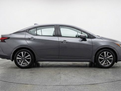 Used 2025 Nissan Versa SV FWD image 11