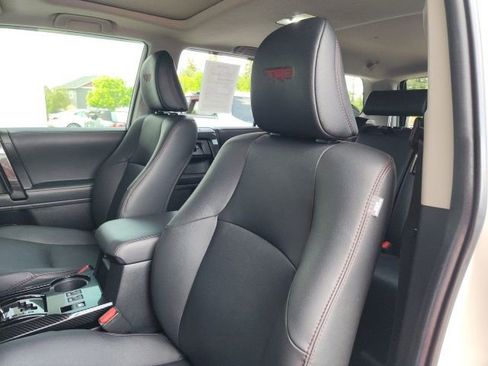 Used 2023 Toyota 4Runner TRD Off-Road Premium w/ Moonroof Package AWD/4WD image 17