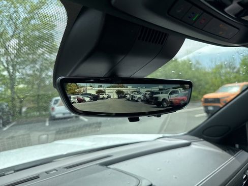 New 2026 GMC Yukon AT4 Ultimate w/ LPO, Floor Liner Package AWD/4WD image 51