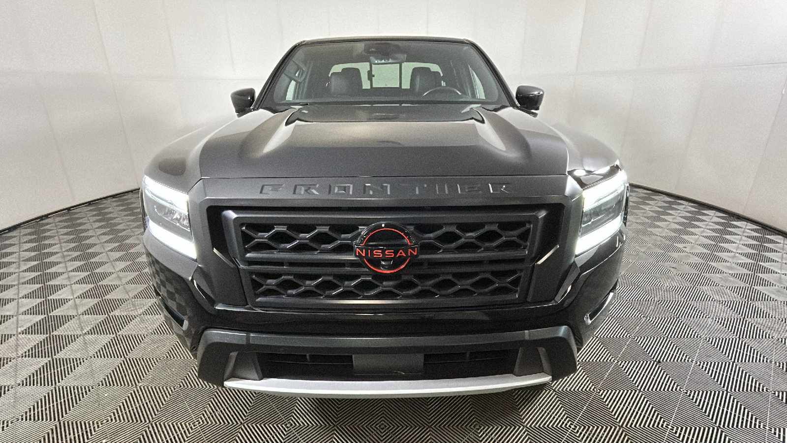 Used 2024 Nissan Frontier PRO-4X w/ Pro Premium Package AWD/4WD image 9