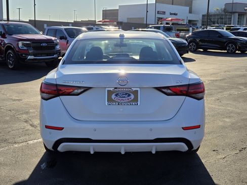 Used 2023 Nissan Sentra SV image 5