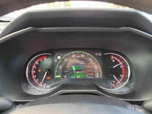 Used 2024 Toyota RAV4 LE FWD image 24