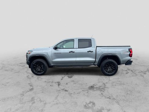 Used 2025 Chevrolet Colorado Trail Boss AWD/4WD image 5