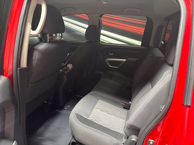 Used 2024 Nissan Titan SV w/ SV Convenience Package AWD/4WD image 10