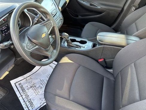 Used 2024 Chevrolet Malibu LT image 11