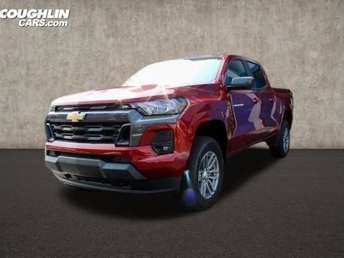 Used 2024 Chevrolet Colorado LT w/ LT Convenience Package AWD/4WD image 5