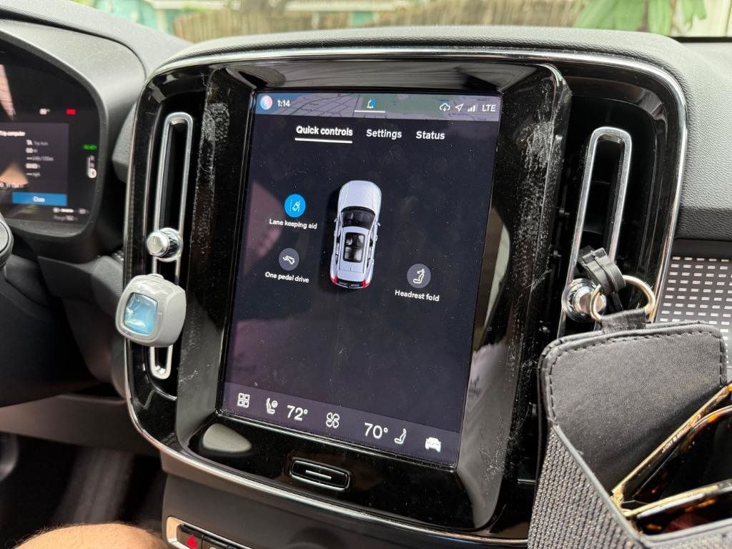 Used 2022 Volvo XC40 P8 Recharge Ultimate AWD/4WD image 7