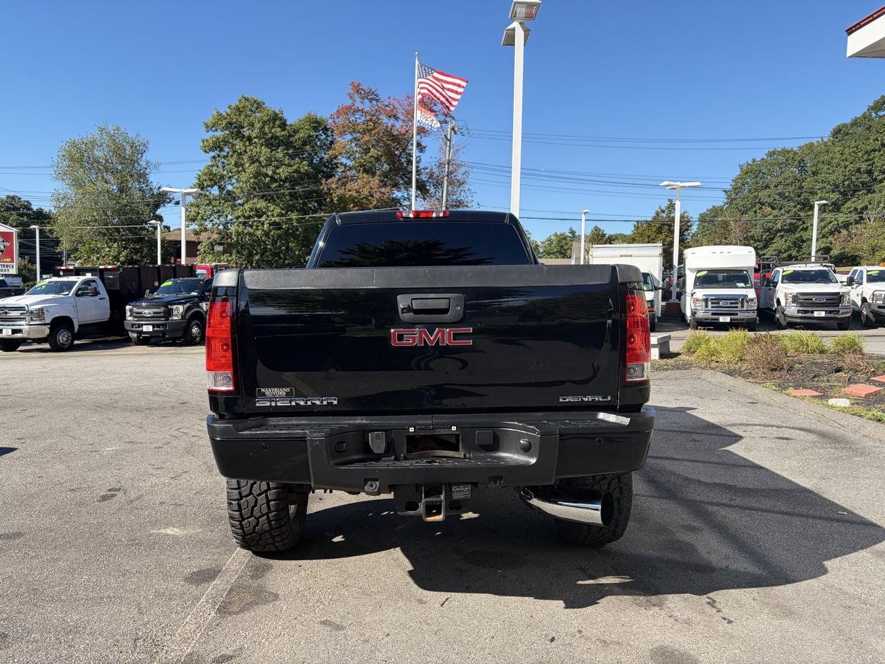 Used 2012 GMC Sierra 2500 Denali w/ Suspension Package, Off-Road AWD/4WD image 7