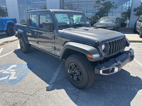 New 2025 Jeep Gladiator Sport image 6