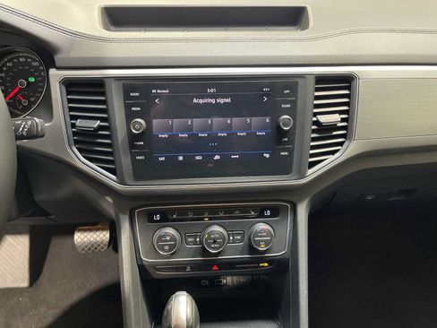 Used 2019 Volkswagen Atlas SE w/ Towing Package AWD/4WD image 16