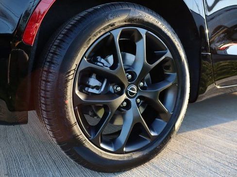 New 2026 Chrysler Pacifica Select w/ S Appearance Package image 36