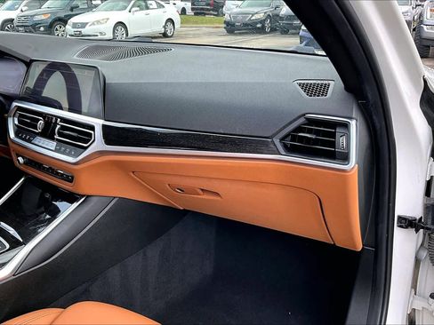 Used 2022 BMW 330e w/ M Sport Package image 15