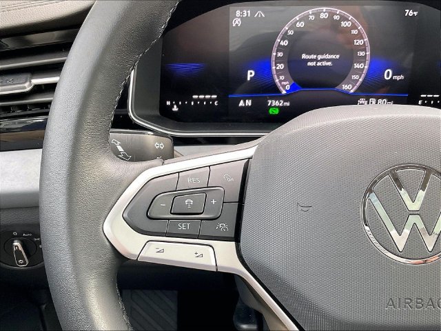 Certified 2025 Volkswagen Jetta SE w/ Sunroof Package FWD image 13