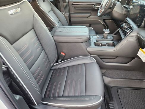 New 2026 GMC Sierra 1500 AT4X AWD/4WD image 9