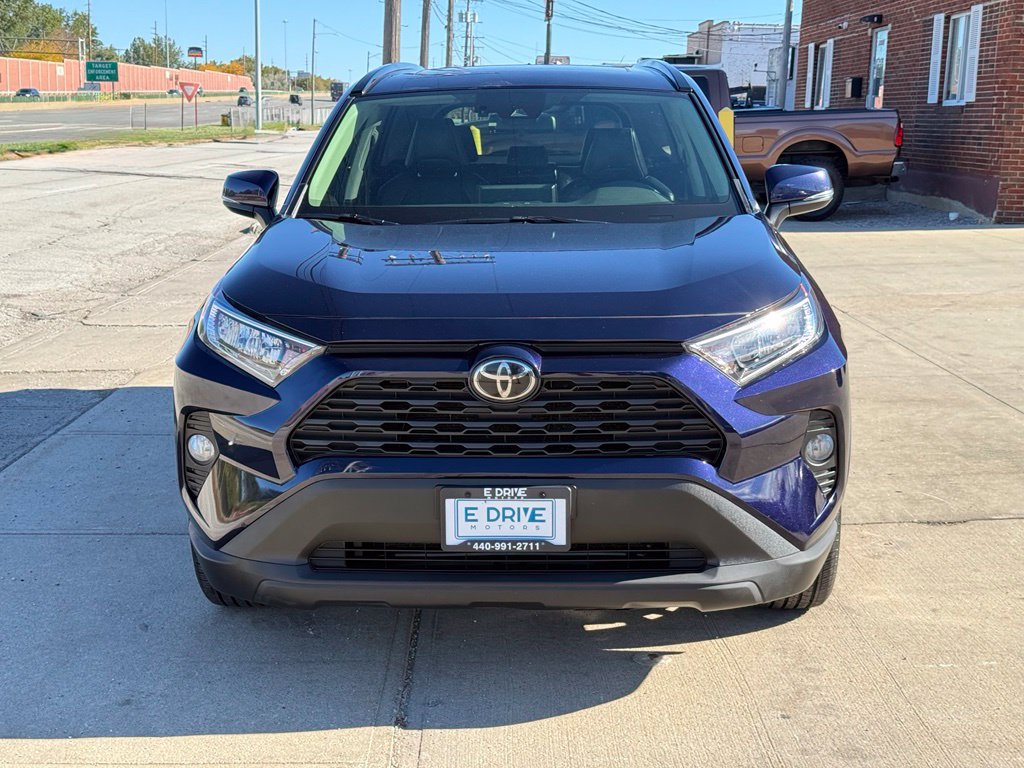 Used 2021 Toyota RAV4 XLE Premium AWD/4WD image 2