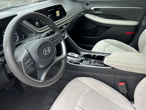 Used 2023 Hyundai Sonata SEL w/ Preferred Accessory Package image 10