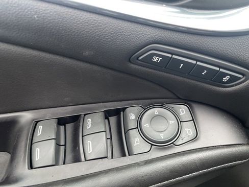 Used 2020 Buick Enclave Avenir w/ Avenir Technology Package image 9