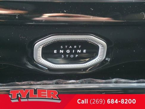 New 2026 Jeep Grand Cherokee L Limited w/ Limited Altitude Package AWD/4WD image 28