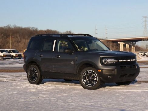 New 2025 Ford Bronco Sport Outer Banks w/ Outer Banks Tech Package+ AWD/4WD image 1