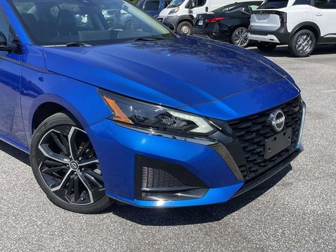 Used 2025 Nissan Altima 2.5 SR w/ SR Premium Package AWD/4WD image 7