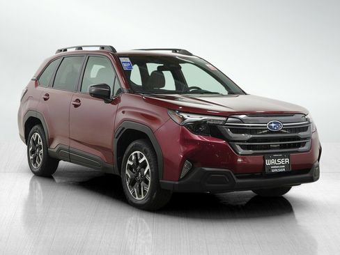 Used 2025 Subaru Forester Premium AWD/4WD image 7