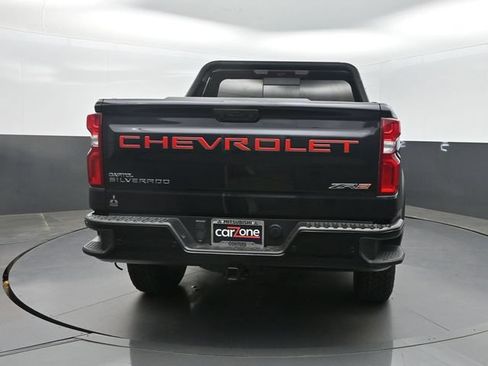 Used 2022 Chevrolet Silverado 1500 ZR2 w/ Technology Package AWD/4WD image 32