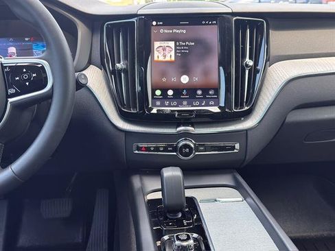 Used 2025 Volvo XC60 B5 Plus AWD/4WD image 14