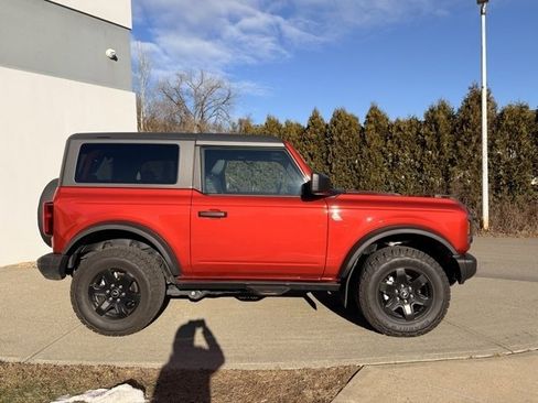 Used 2024 Ford Bronco Black Diamond image 2